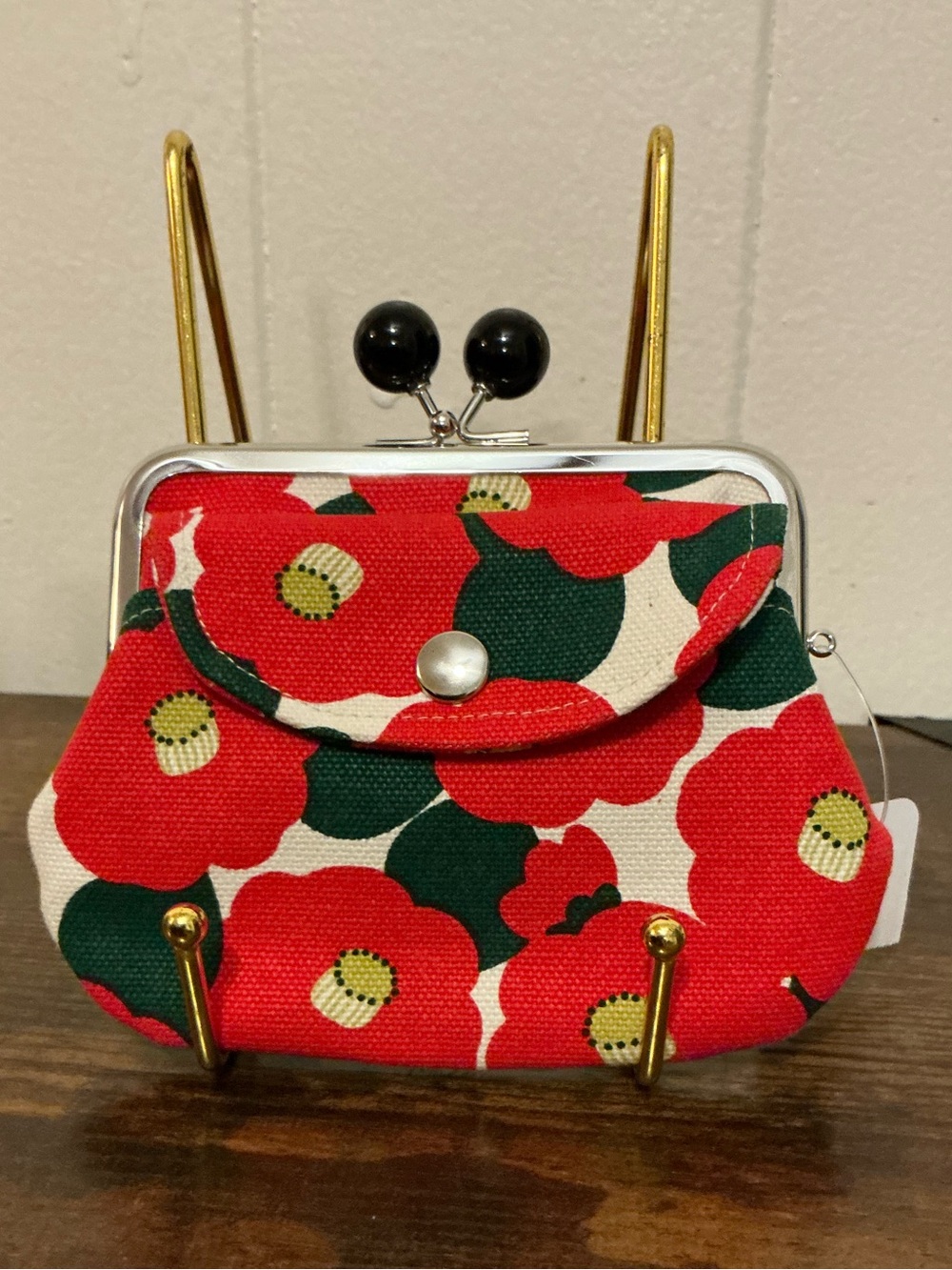 A NWT Gamaguchi Japanese Hanakoromo red camellia double clasp coin purse wallet